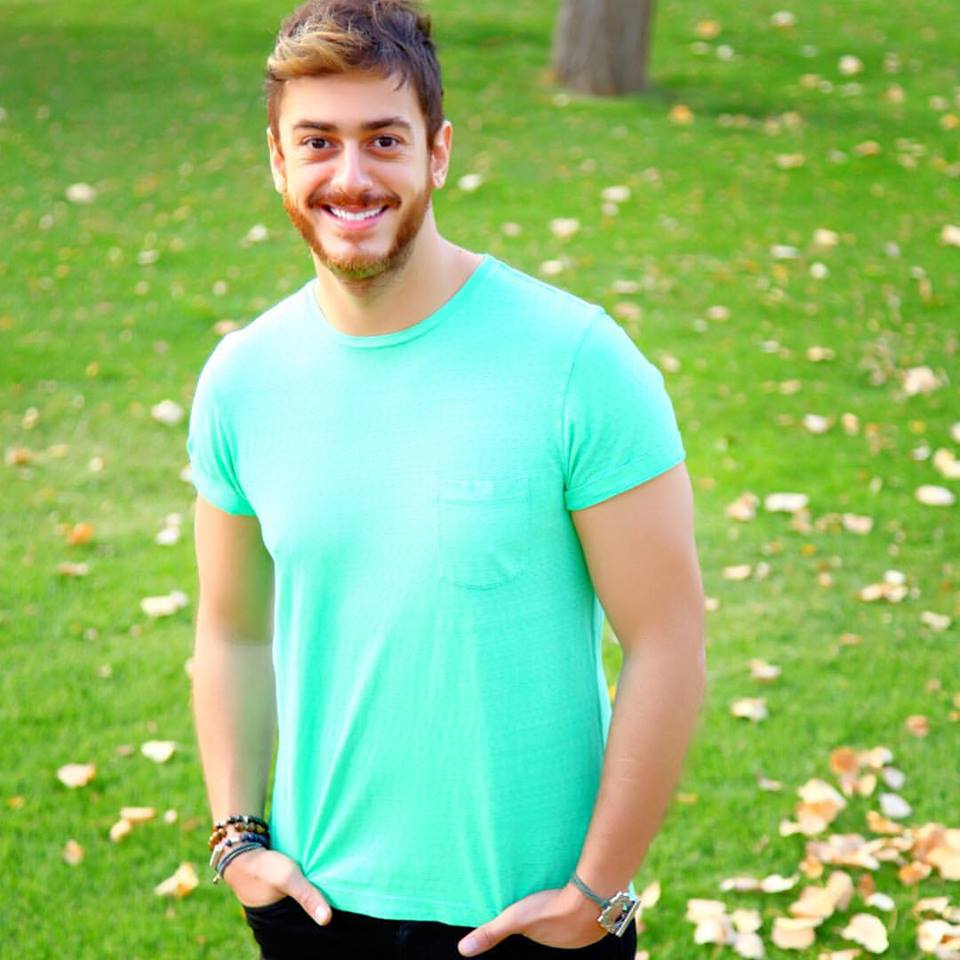 والد سعد لمجرد يبشر جمهوره