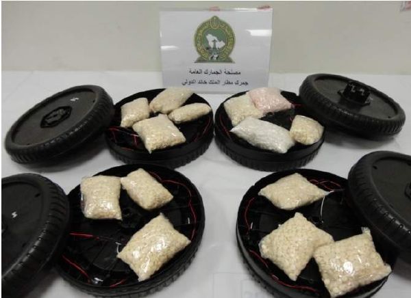 إخفاء حبوب الكبتاجون داخل عجلات اللعبة