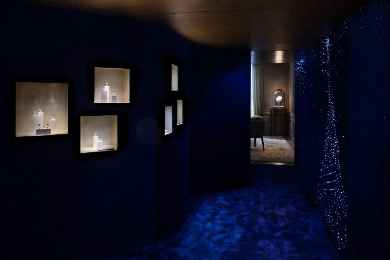 احتفال خاص من مجوهرات شوميه بالعشاق والأزواج