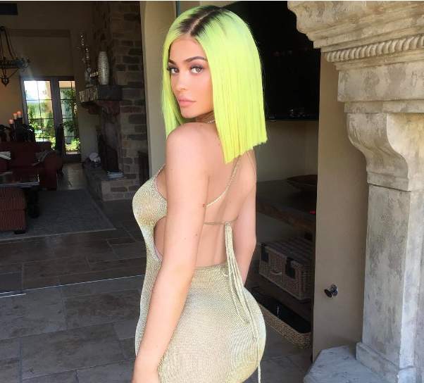 كايلي جينر (2)