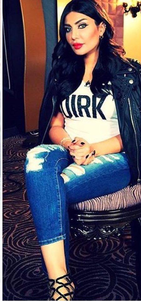 مجموعة ازياء أمل العوضي باطلالات مختلفة علي انستغرام مشاهير