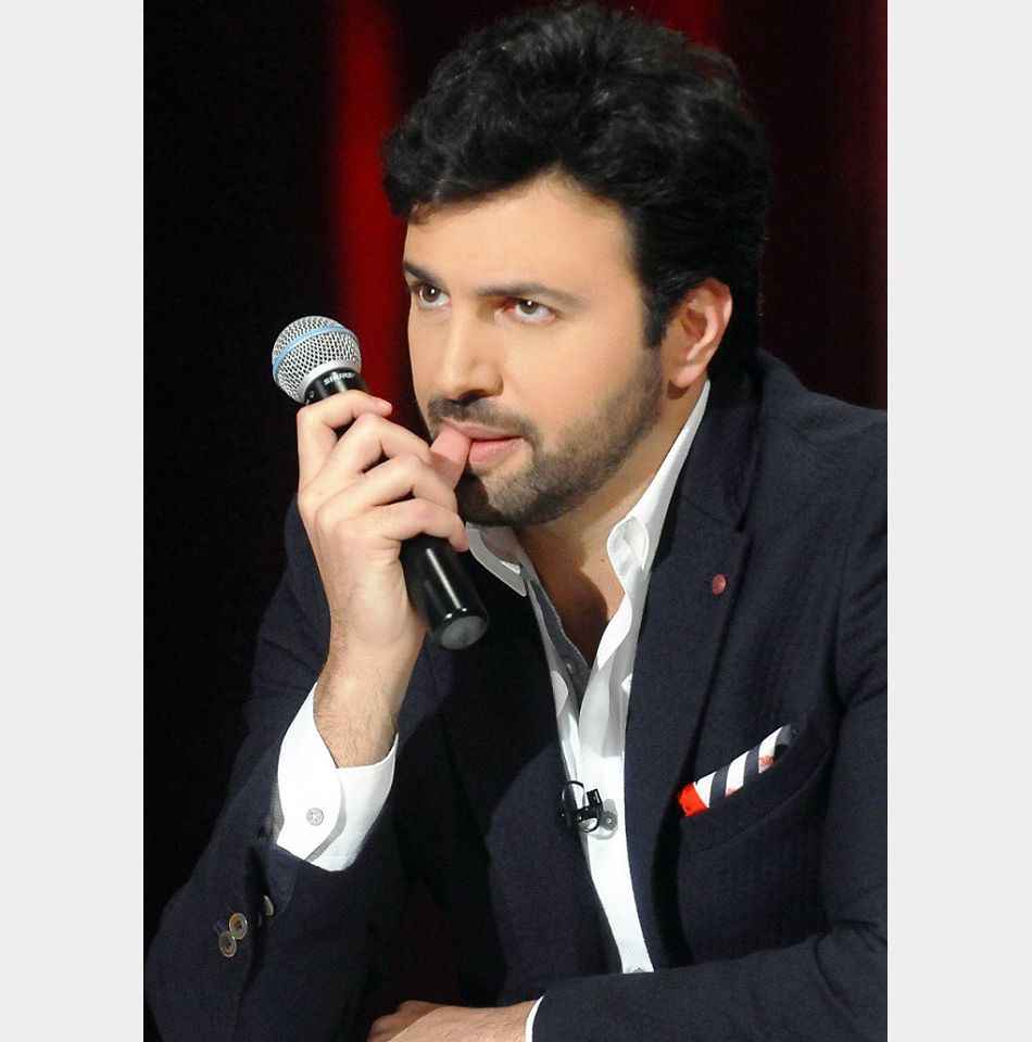 صور نذير شقيق تيم حسن تشعل مواقع التواصل الاجتماعي