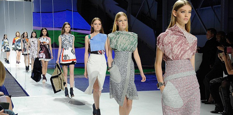 موعد اول عرض ازياء لسيدات السعودية من داخل المملكة