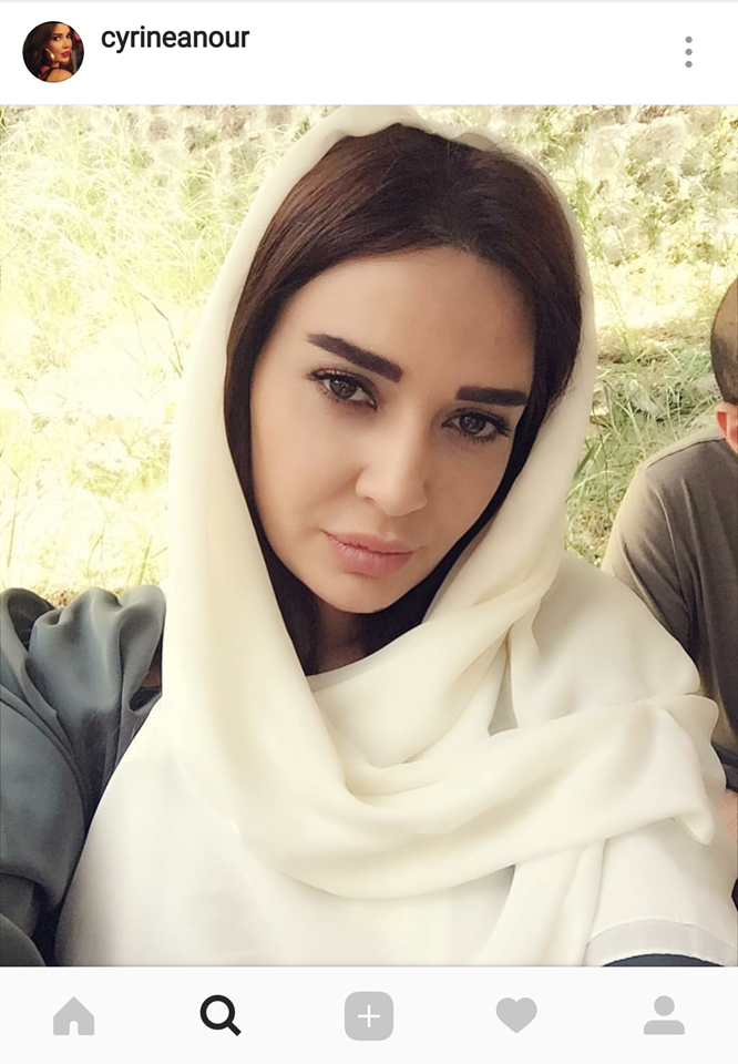 سيرين عبد النور بالحجاب على انستقرام