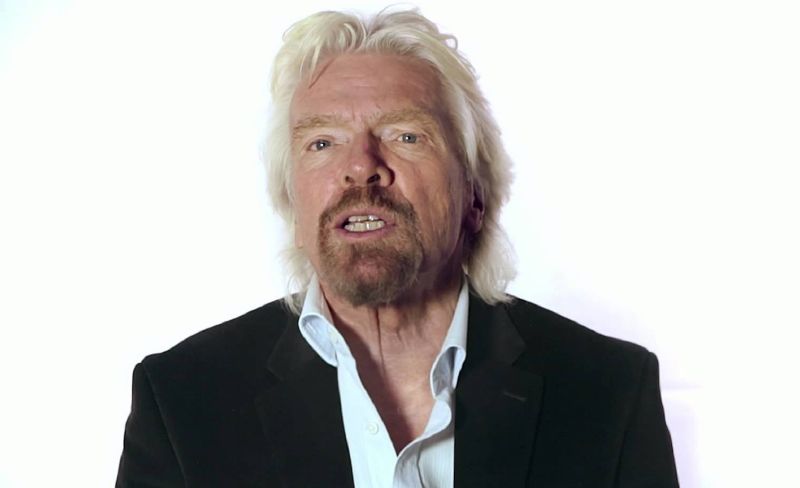 سير ريتشارد برانسون يختار سيارة برمائية