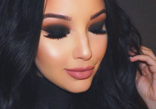 مكياج عيون سموكي يناسب جميع ألوان البشرة