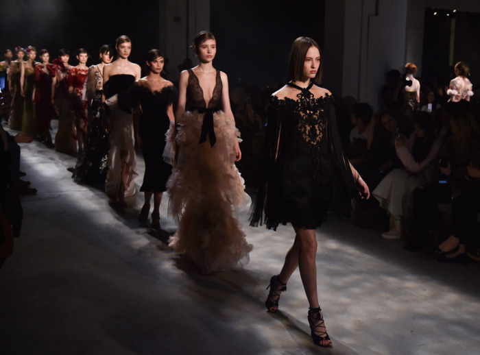 مجموعة فساتين سهرة من marchesa لموسم 2017