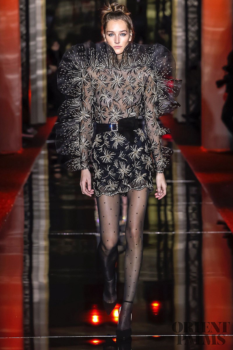 فساتين سهرة هوت كوتور لاطلالة اسطورية في صيف 2017