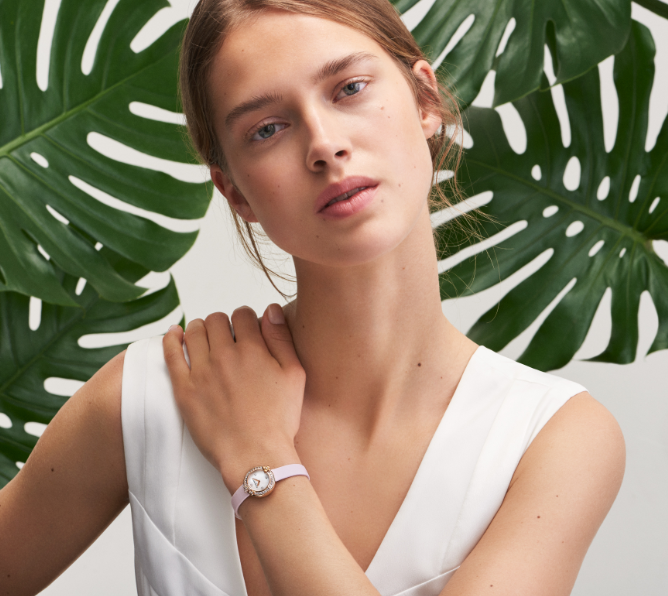 تكمل Hortensia Eden المذهب الطبيعي للمجموعة مع خط مخصص للأحجار الطبيعية المتميزة بألوان زاهية.