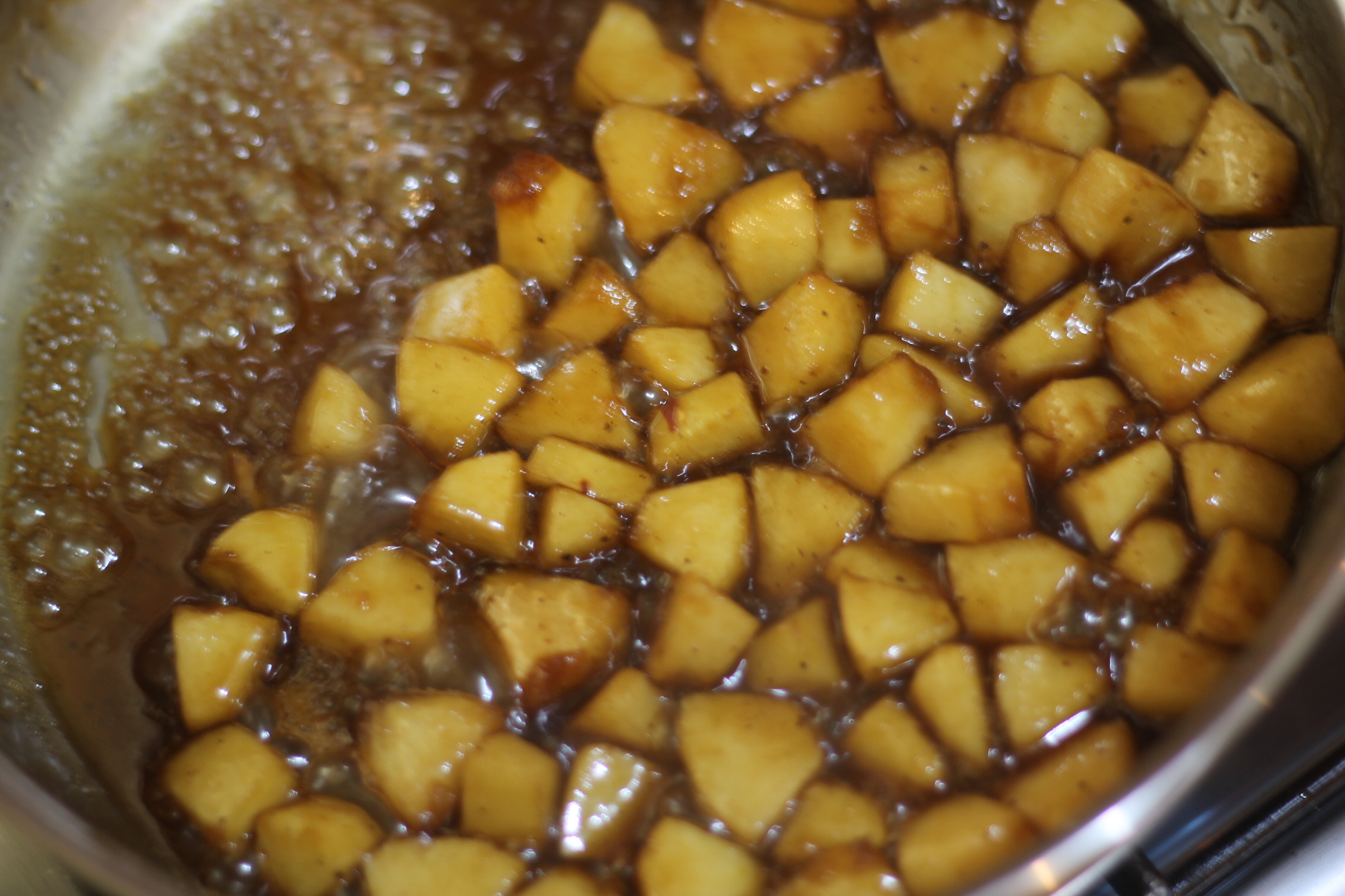 حلويات رمضان وصفة قطايف بحشوة التفاح