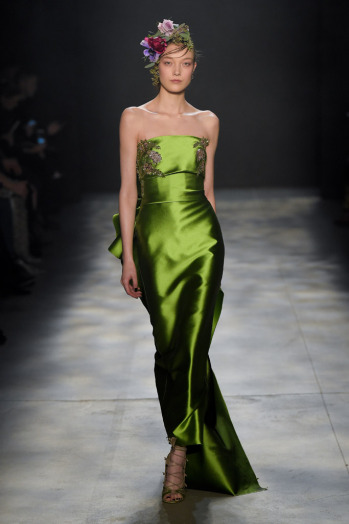 مجموعة لفساتين سهرة من marchesa لموسم 2017