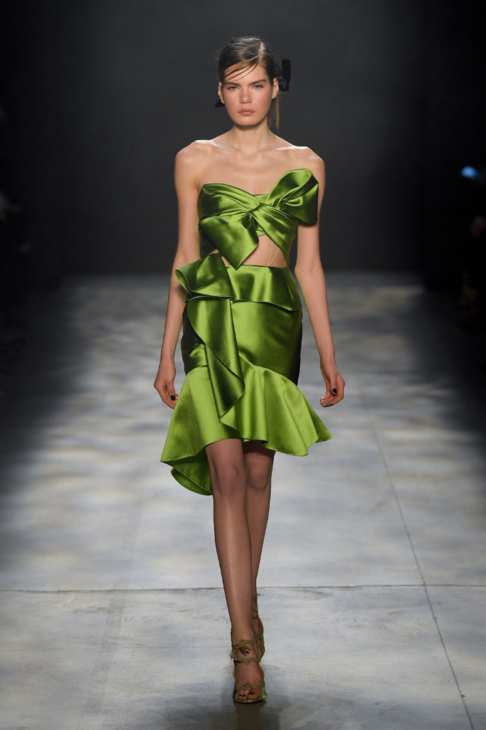 مجموعة لفساتين سهرة من marchesa لموسم 2017