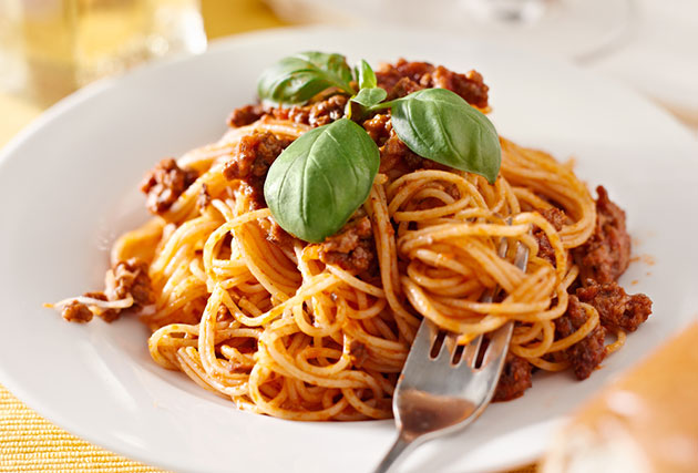 طريقة عمل مكرونة بولونيز لافطار مختلف في رمضان 