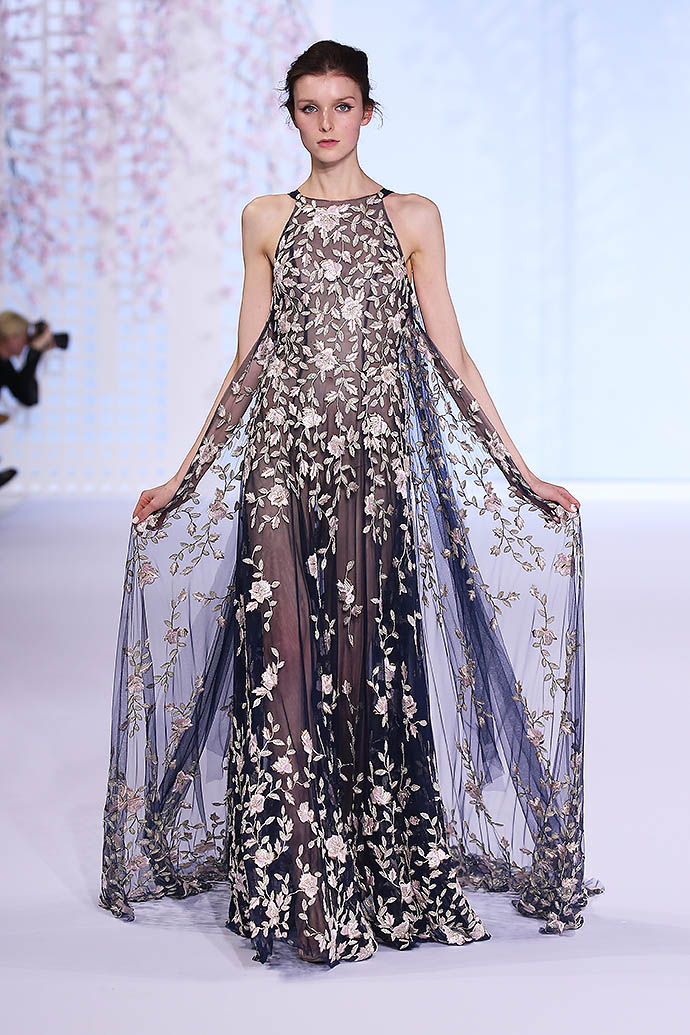 فساتين سهرة هوت كوتور لاطلالة اسطورية في صيف 2017