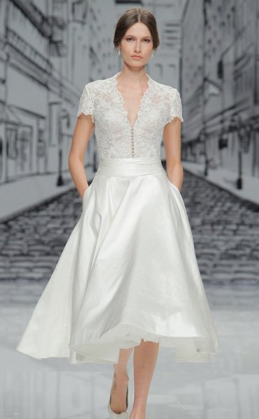 احدث فساتين ناعمة قصيرة من الدانتيل لصيف 2017