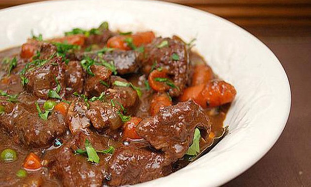 طريقة عمل صينية خضار بكرات اللحم