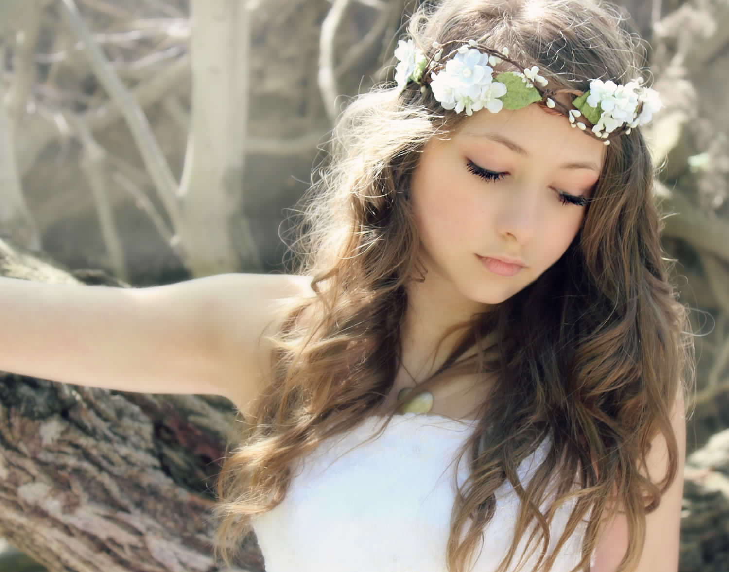 تسريحة شعر طوق الورد للبنات في الصيف 