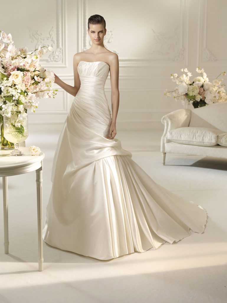 فستان-زفاف-اوف-وايت