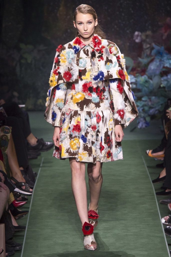 احدث-الازياء-من-مجموعة-fendi-لخريف-وشتاء-2018- (16)