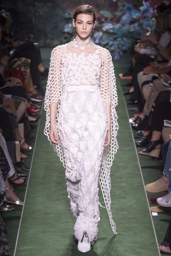 احدث-الازياء-من-مجموعة-fendi-لخريف-وشتاء-2018- (2)