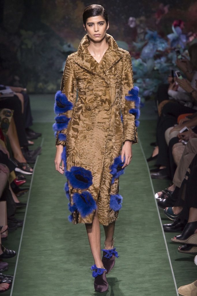 احدث-الازياء-من-مجموعة-fendi-لخريف-وشتاء-2018- (5)