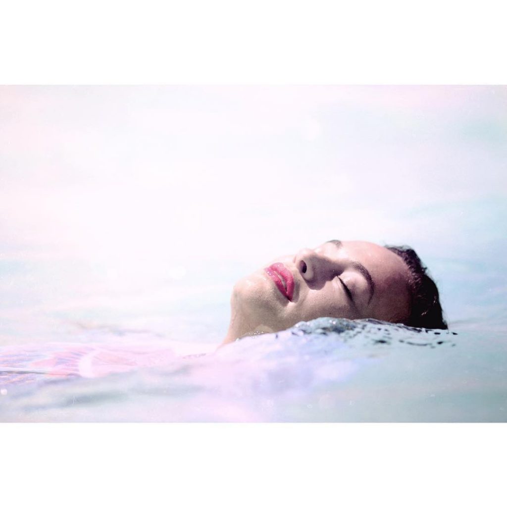 الفنانة-هند