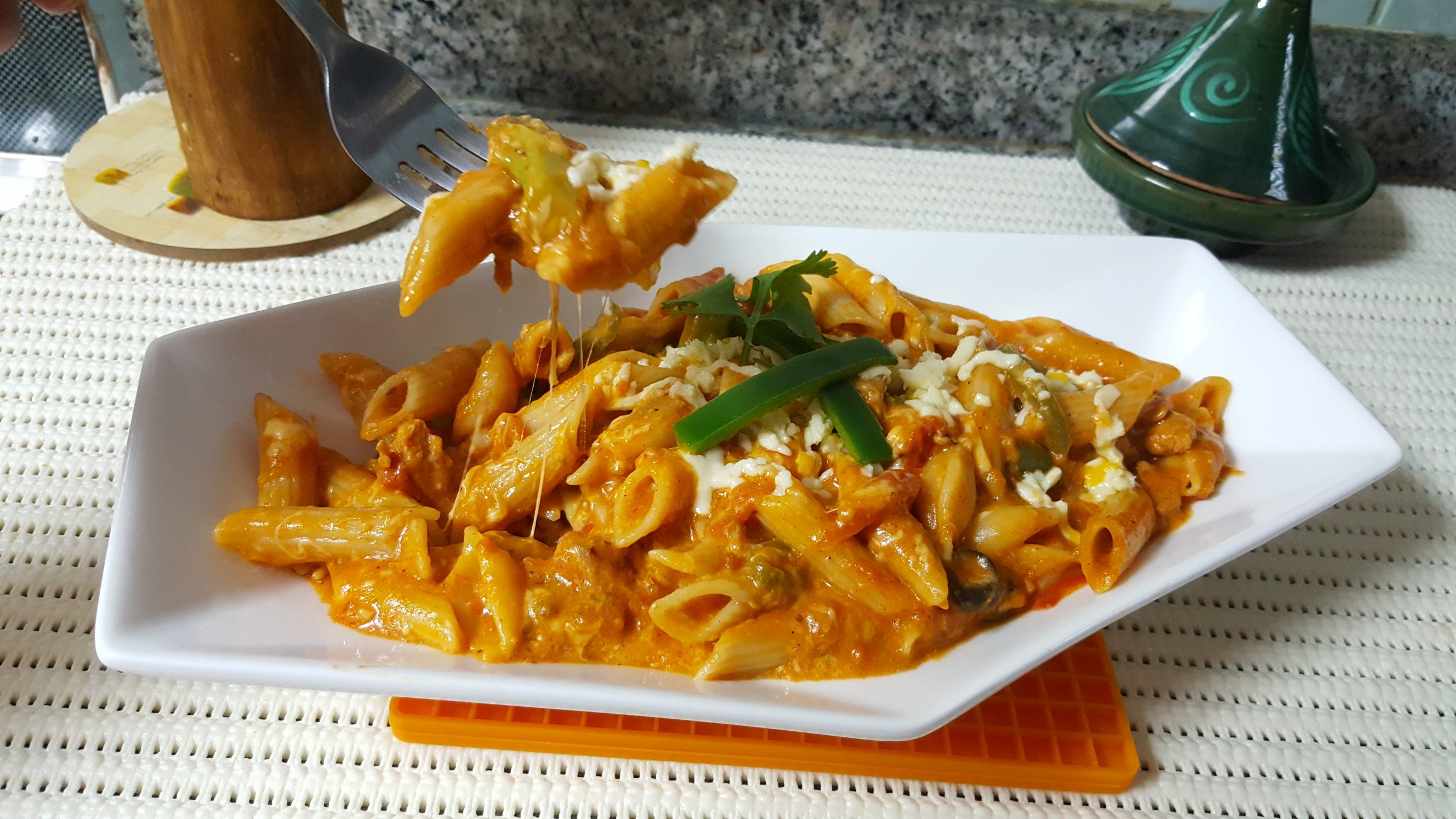 باستا الجبن مع الصلصة الوردية