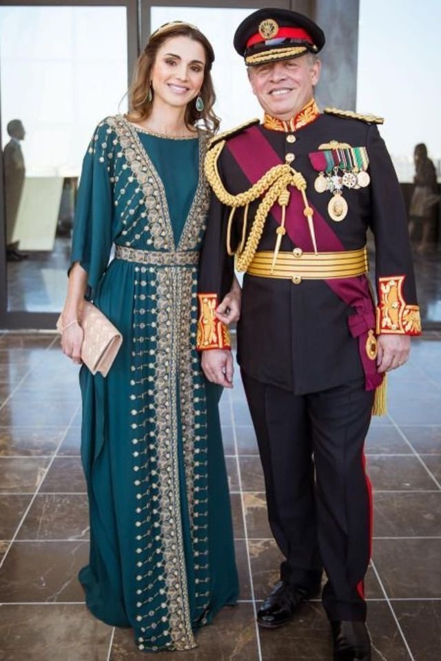 بالصور-اجمل-ازياء-الملكة-رانيا-العبدالله- بمناسبة- عيد- مولدها- (16)