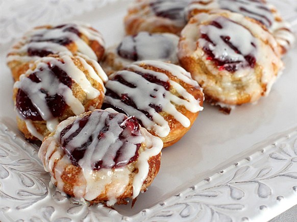 عجينة بف باستري بحشوة التمر