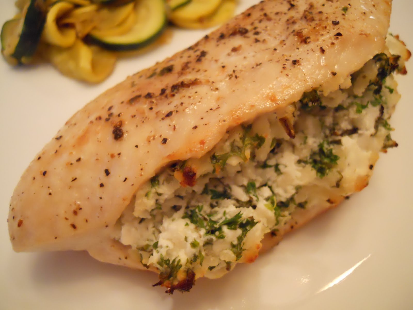 صدور الدجاج المحشية بالجبن والاشاب