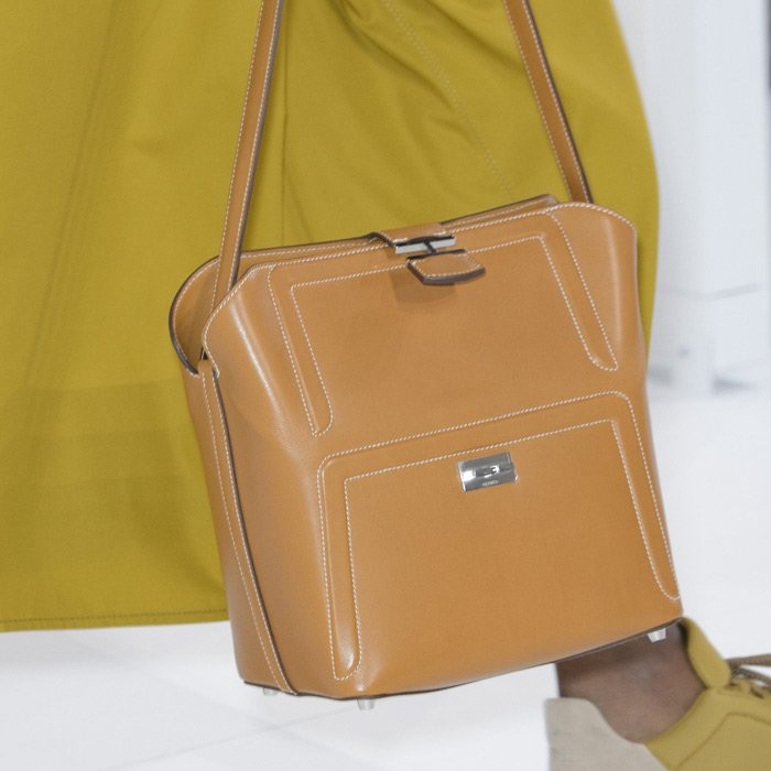 موديلات-شنط-يد-نسائية-للسفر-موضة-2017- (11)