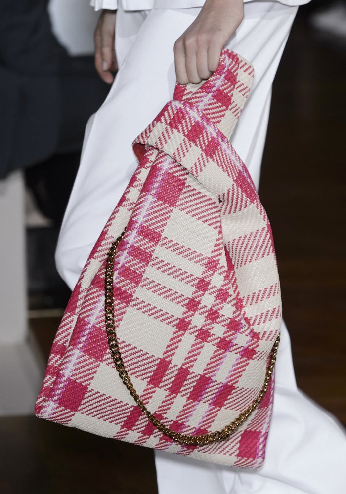 موديلات-شنط-يد-نسائية-للسفر-موضة-2017- (15)