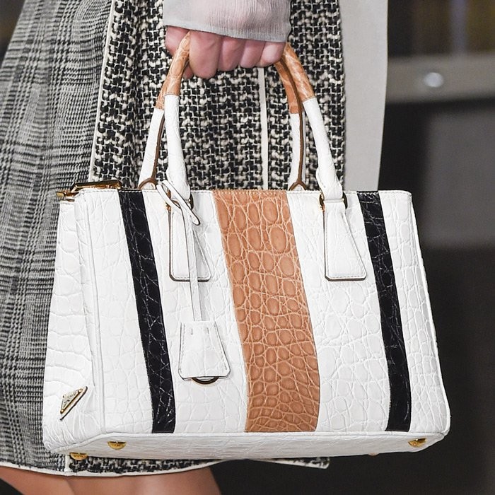 موديلات-شنط-يد-نسائية-للسفر-موضة-2017- (16)