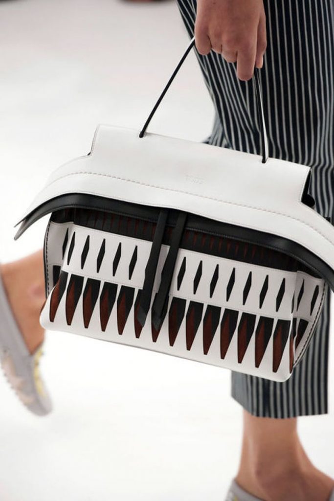 موديلات-شنط-يد-نسائية-للسفر-موضة-2017- (24)