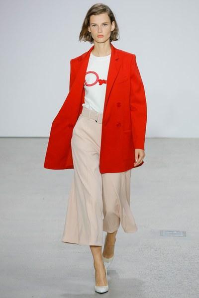 احدث-مجموعة-ازياء-oscar-de-la-renta-لربيع-2018- (22)