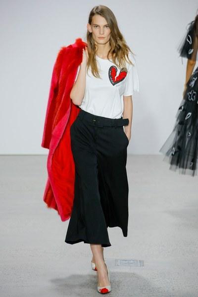 احدث-مجموعة-ازياء-oscar-de-la-renta-لربيع-2018- (30)