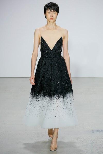 احدث-مجموعة-ازياء-oscar-de-la-renta-لربيع-2018- (35)