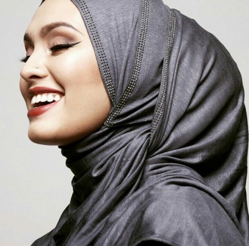 صور-الوان-حجاب-دافئة-مناسبة-للبشرة-السمراء- (3)