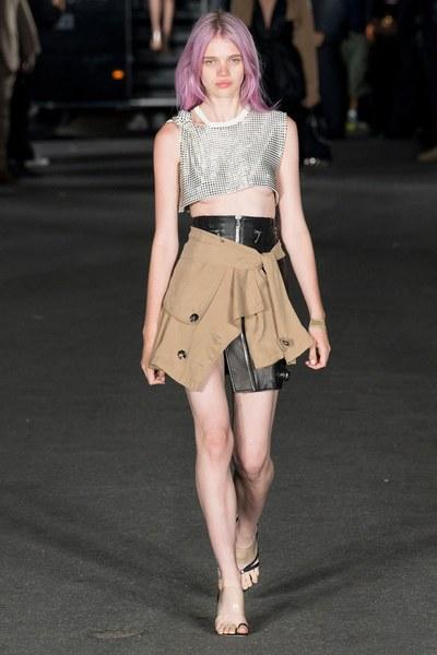 مجموعة-ازياء-alexander-wang-لربيع-وصيف-2018- (19)
