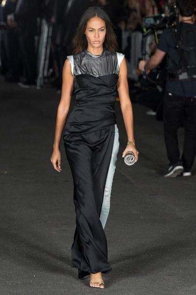 مجموعة-ازياء-alexander-wang-لربيع-وصيف-2018- (25)