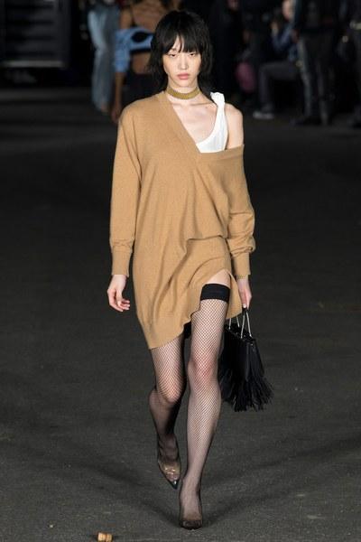 مجموعة-ازياء-alexander-wang-لربيع-وصيف-2018- (26)