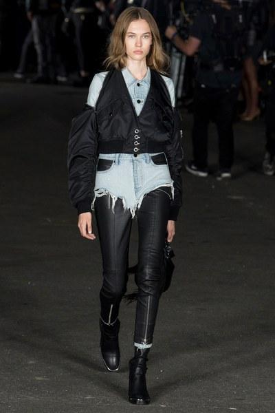 مجموعة-ازياء-alexander-wang-لربيع-وصيف-2018- (3)