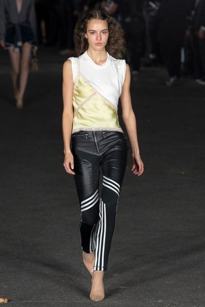 مجموعة-ازياء-alexander-wang-لربيع-وصيف-2018- (4)