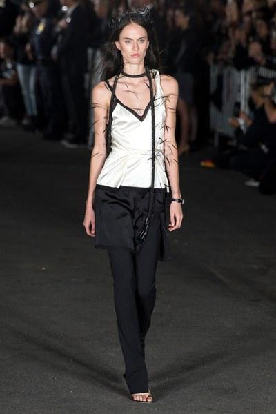 مجموعة-ازياء-alexander-wang-لربيع-وصيف-2018- (8)