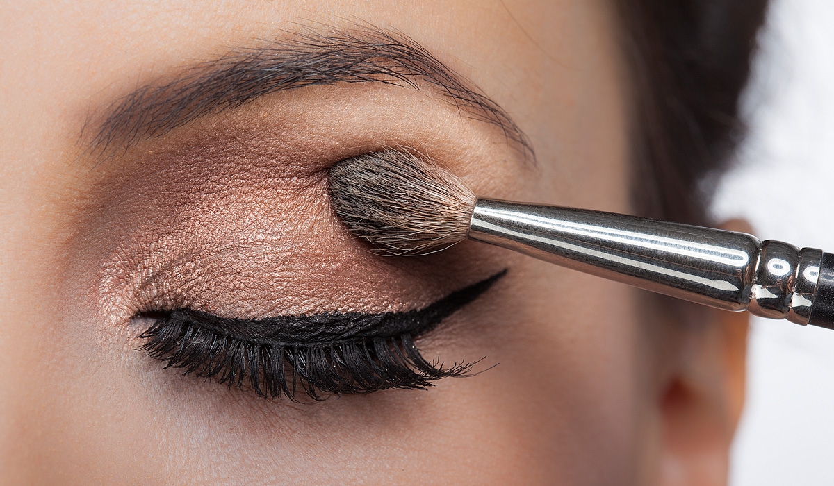 فرش مكياج عيون