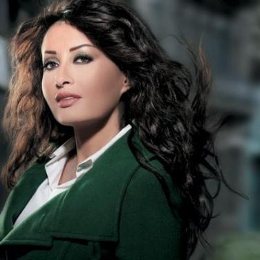 الفنانة التونسية لطيفة