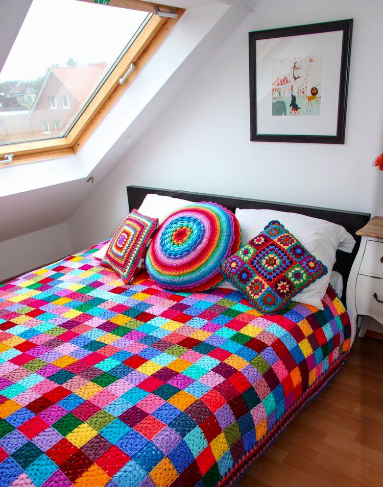 مفارش-السرير-الكروشيه-للعرايس- (1)