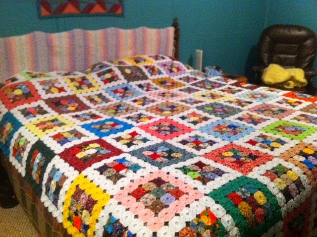 مفارش-السرير-الكروشيه-للعرايس- (11)