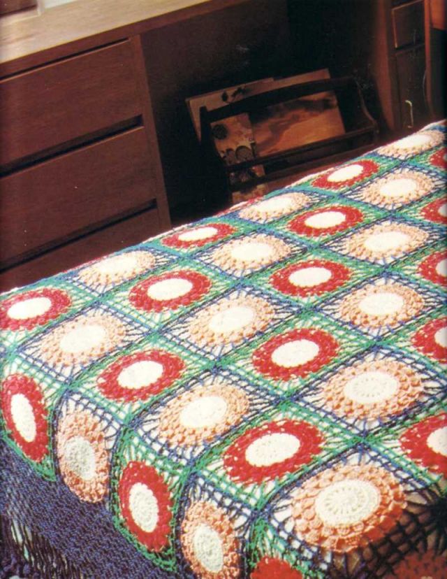 مفارش-السرير-الكروشيه-للعرايس- (3)