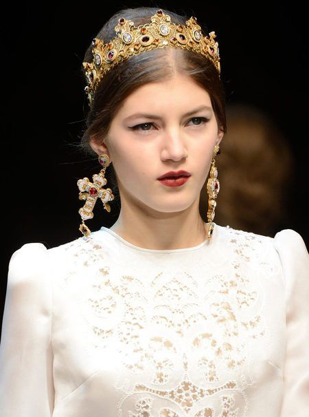 اكسسوار-اغريقي-على-شكل-تاج